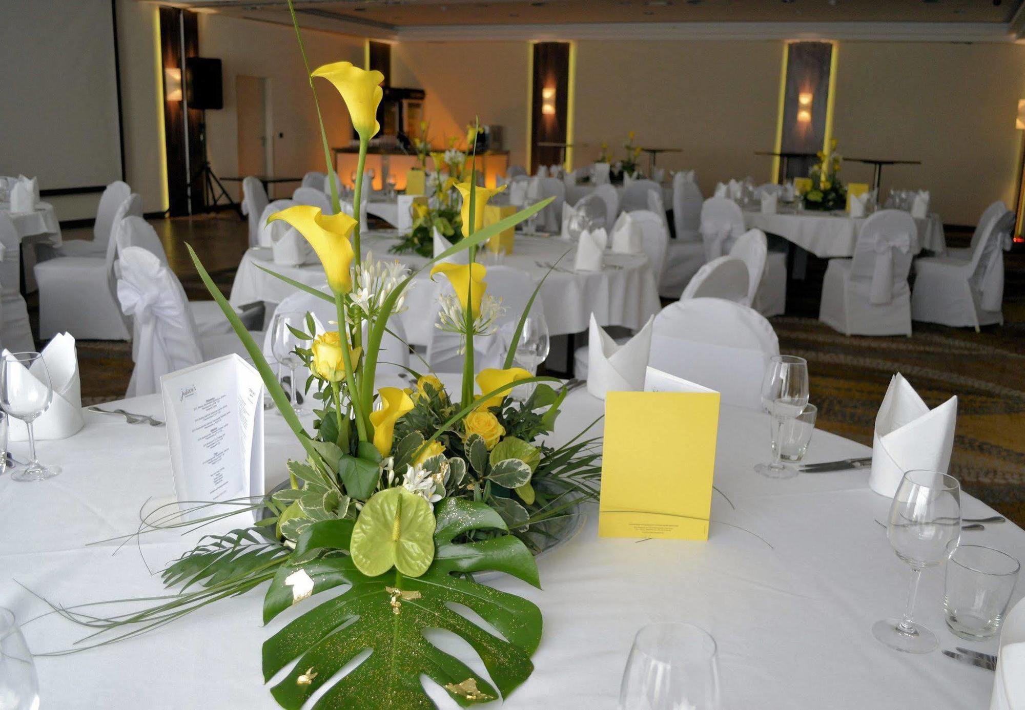 Courtyard By Marriott Duesseldorf Seestern מראה חיצוני תמונה