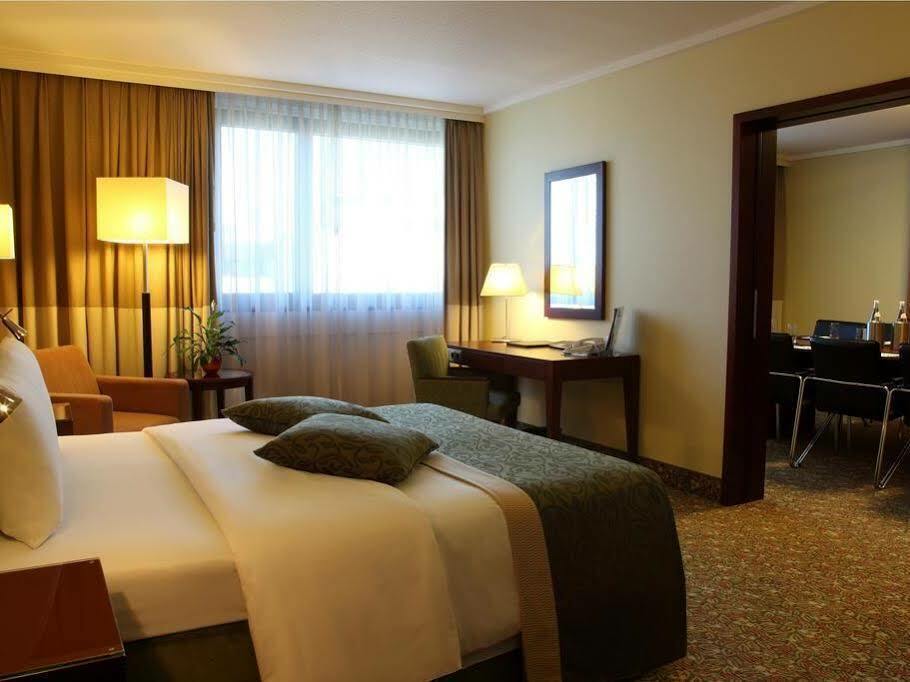 Courtyard By Marriott Duesseldorf Seestern מראה חיצוני תמונה